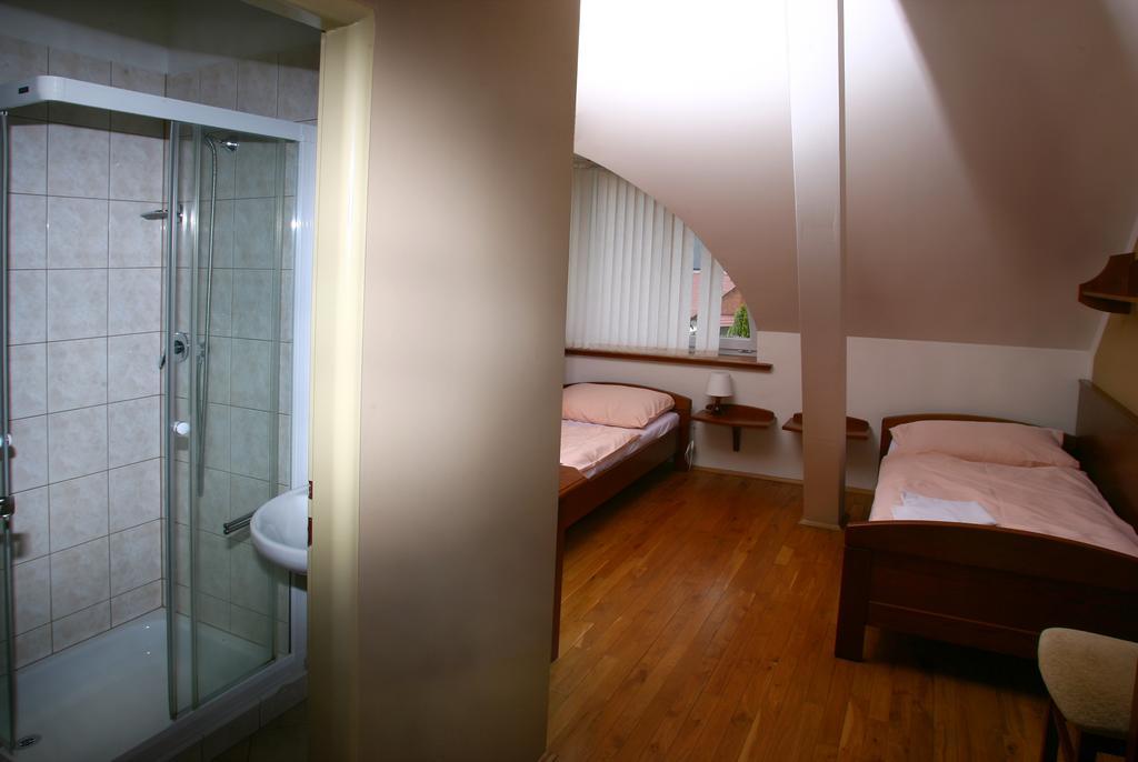 Penzion Fajn *** パルドゥビツェ 部屋 写真