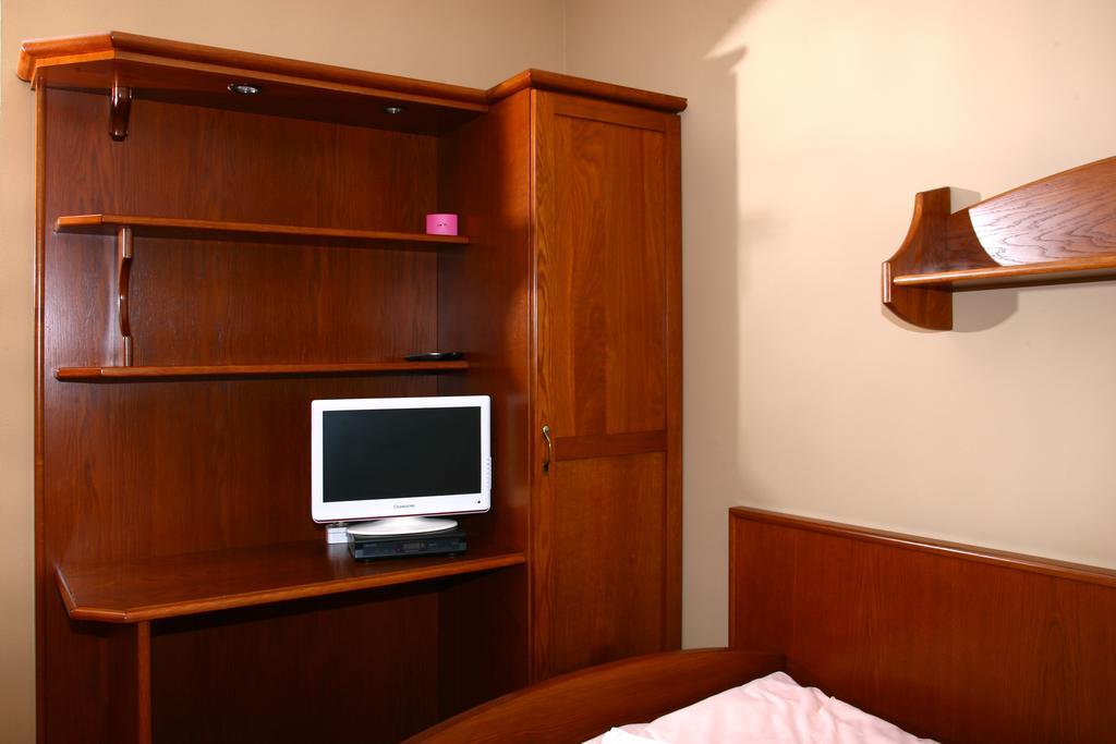 Penzion Fajn *** パルドゥビツェ 部屋 写真